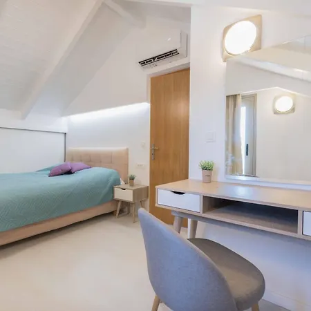 Lefki Sofita Villa